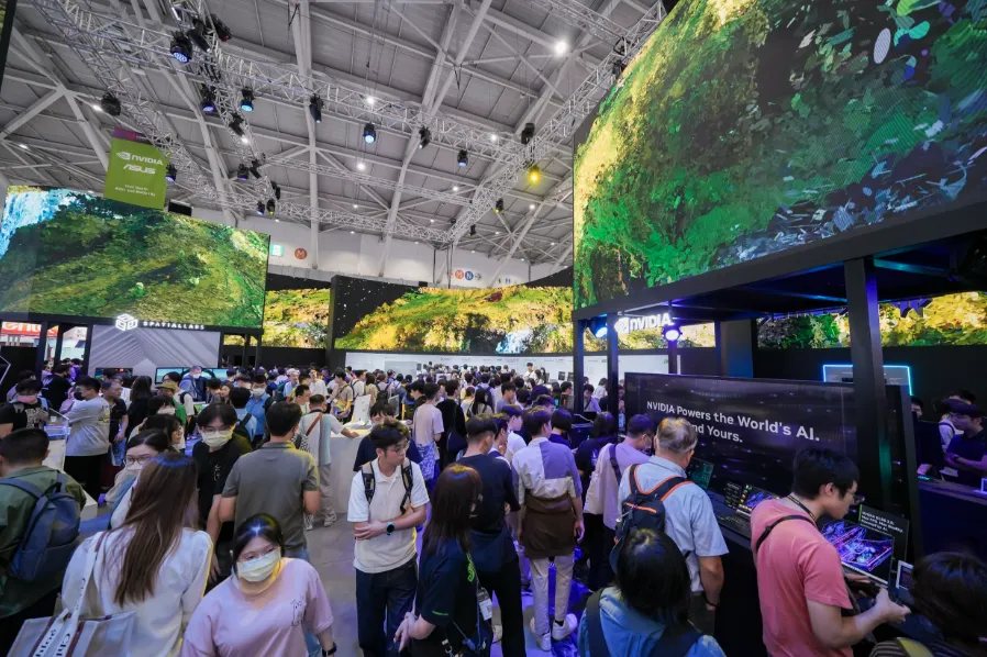 computex-2025-cau-chuyen-vui-nhon-ve-verbatim-va-chuoi-hanh-trinh-cong-nghe-van-hoa-va-phong-cach-song